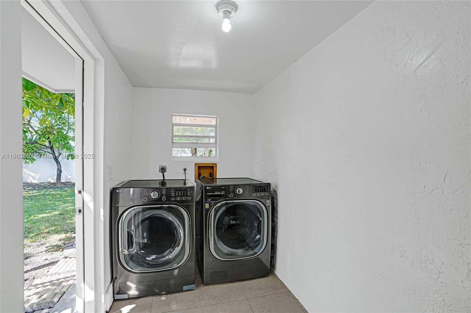 11482 SW 181st St photo 30