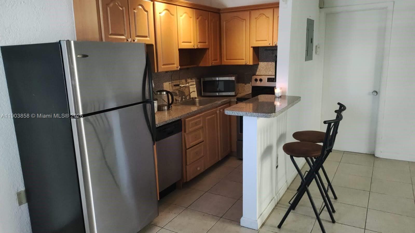 HIDDEN WATERS CONDO · #130 in North Miami - Photo 6