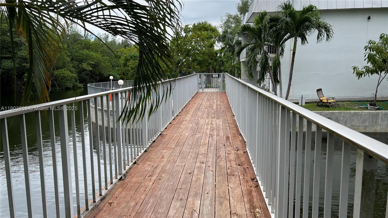 HIDDEN WATERS CONDO · #130 in North Miami - Photo 16