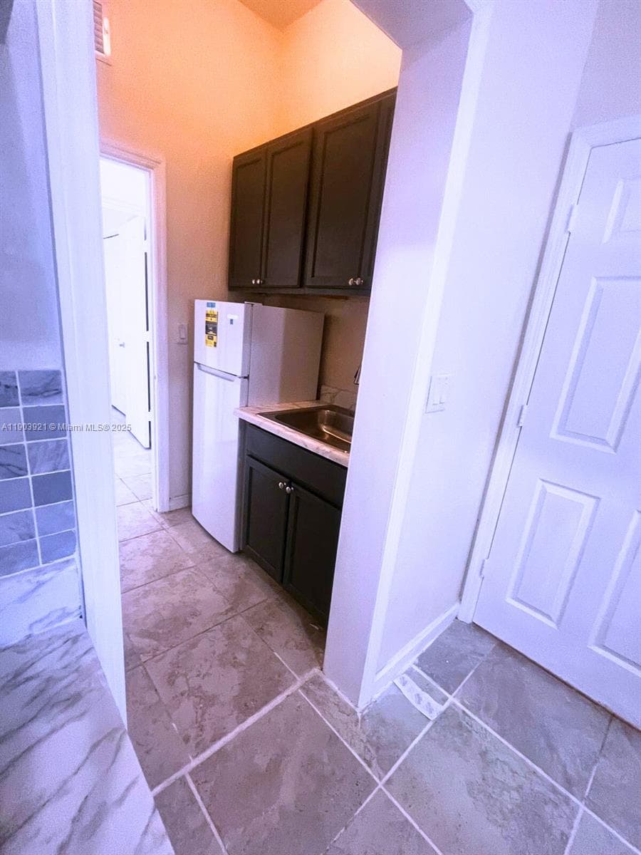116 NE 25th Ter #0 photo 6