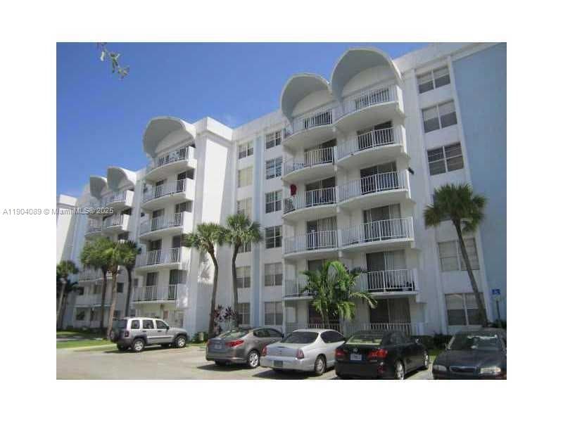 MONTECARLO CONDO · #B-312 in Miami - Photo 15