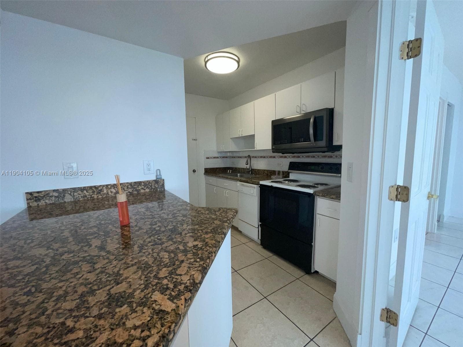 THE AMETHYST CONDO · #510 in Miami Beach - Photo 8