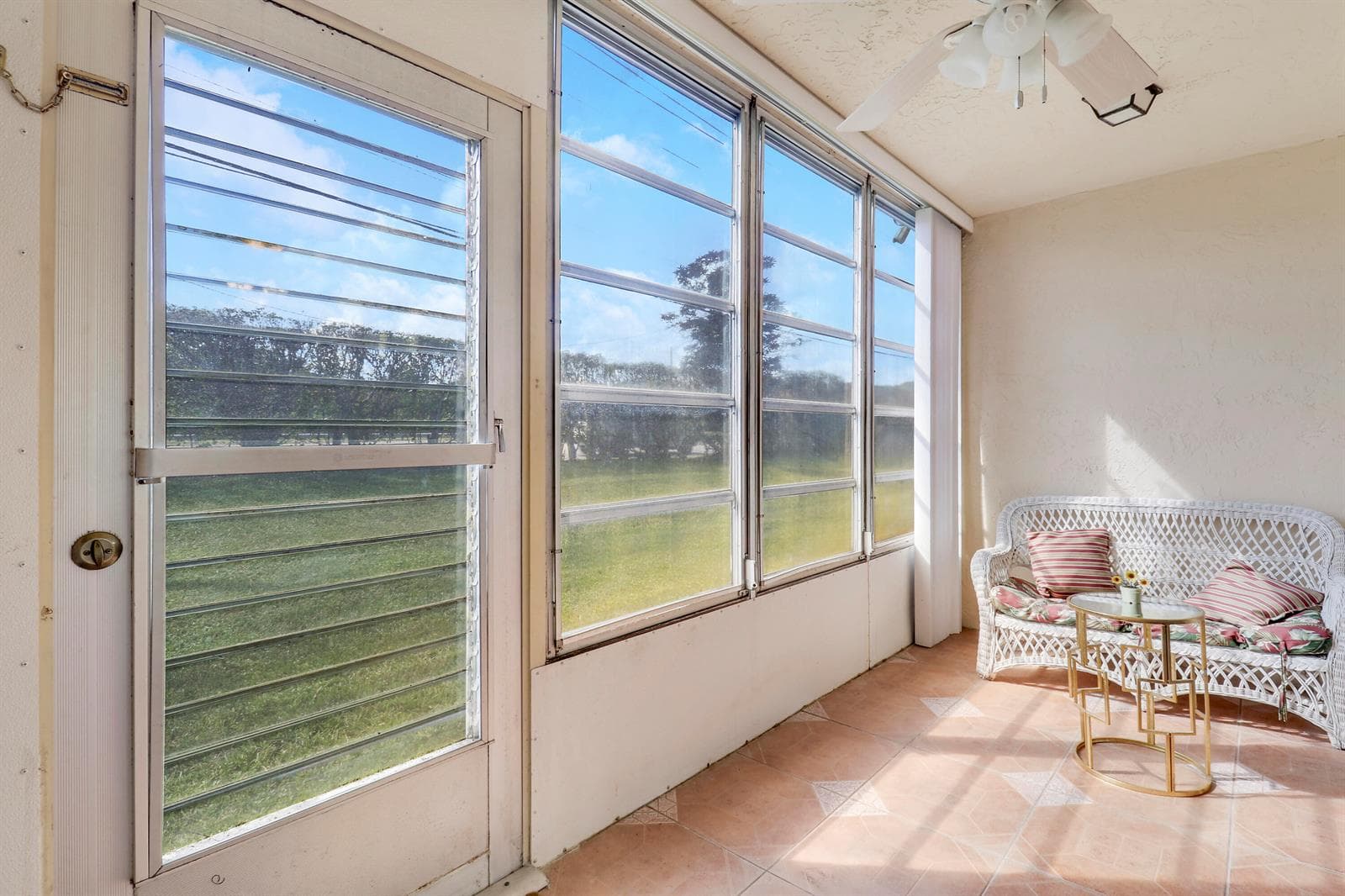 Enclosed Florida Room/ Patio