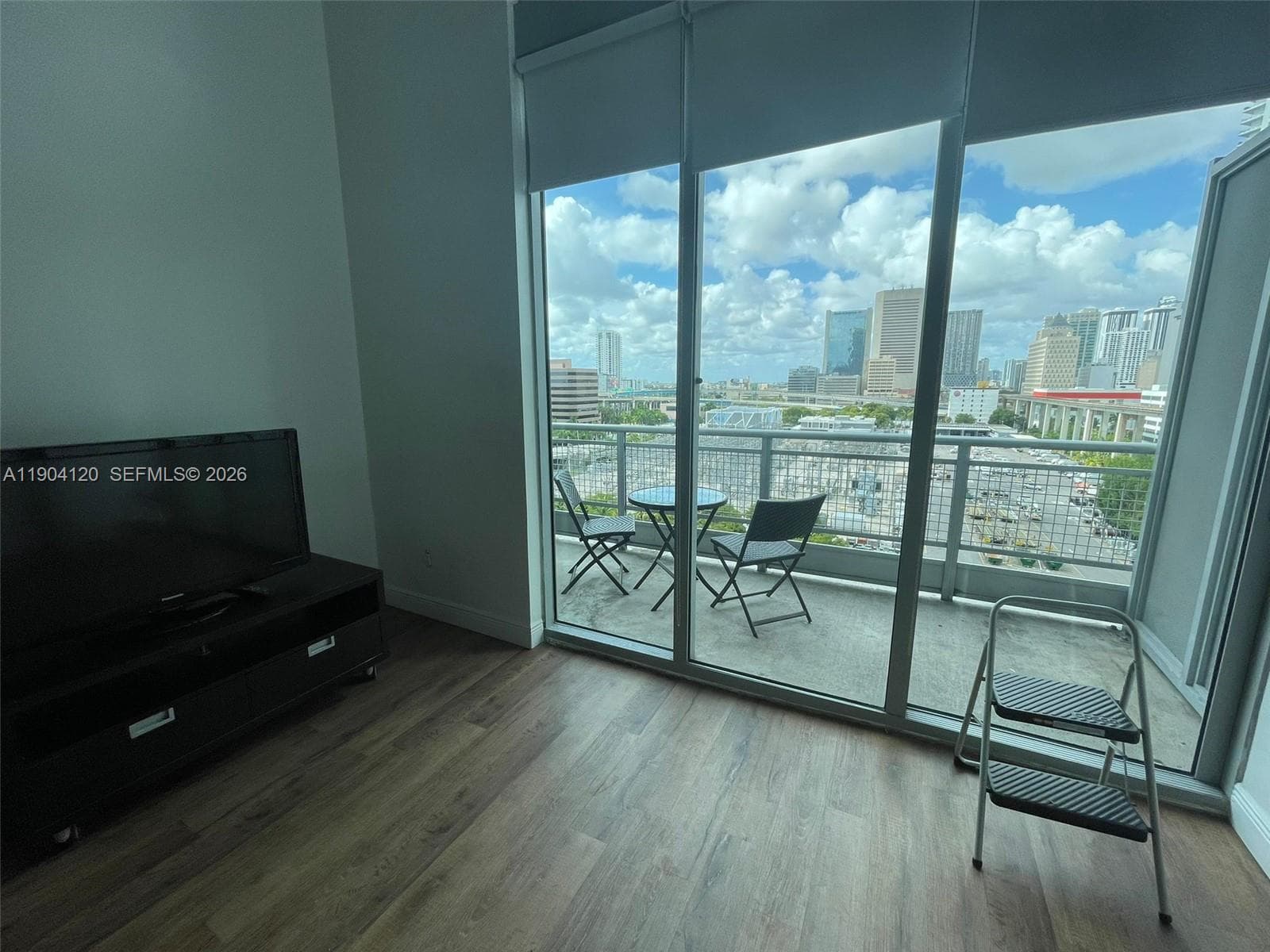 NEO VERTIKA CONDO · #1211 in Miami - Photo 5