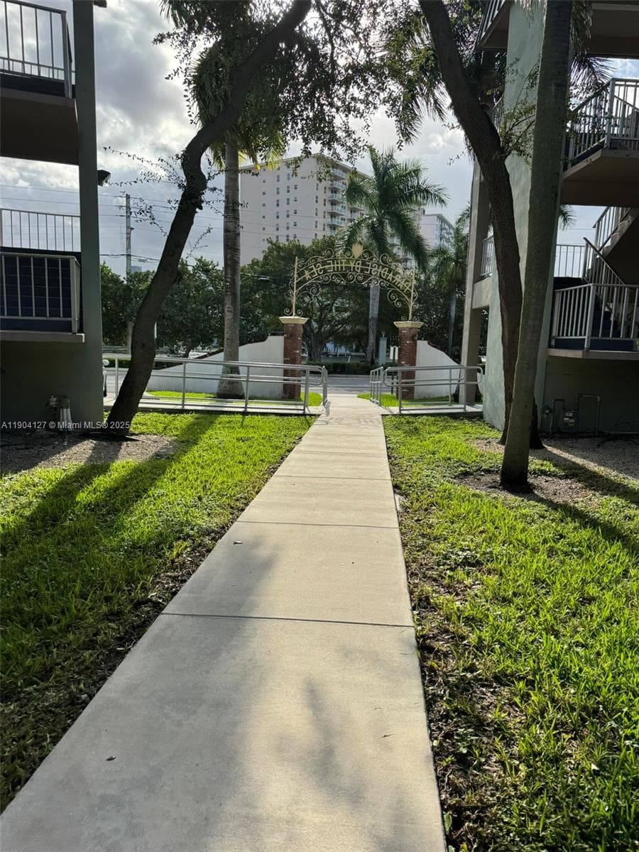 PARADISE BY THE SEA CONDO · #212 in Hallandale Beach - Photo 22