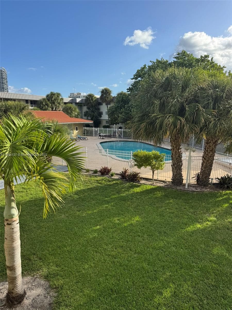 PARADISE BY THE SEA CONDO · #212 in Hallandale Beach - Photo 25