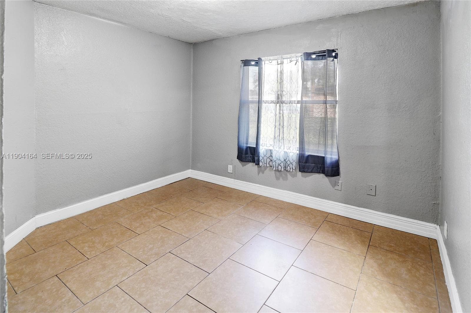 1722 NW 8th Ct photo 17