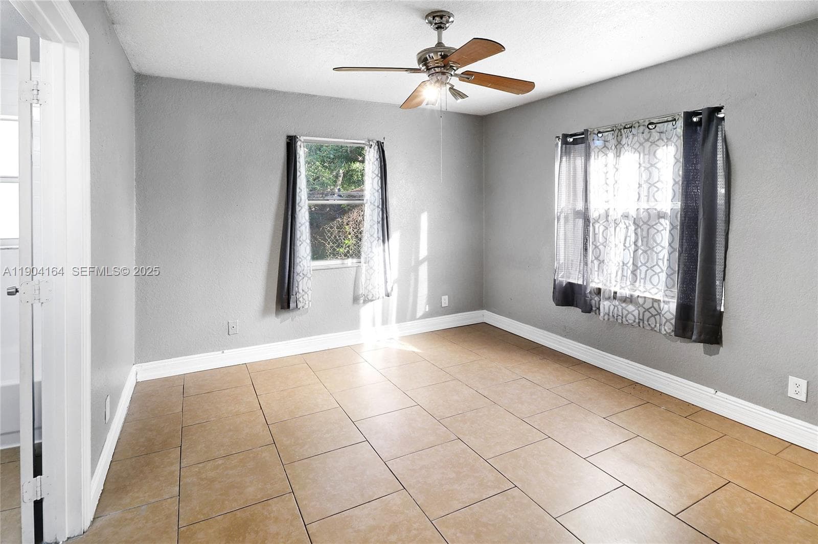 1722 NW 8th Ct photo 16