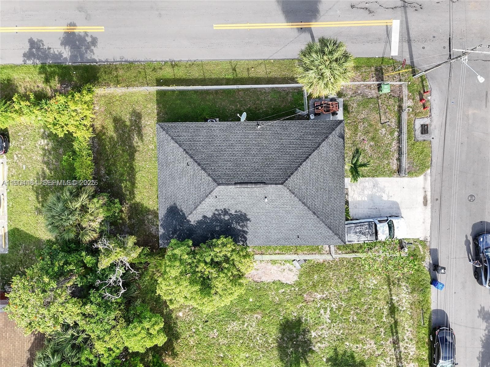 1722 NW 8th Ct photo 28