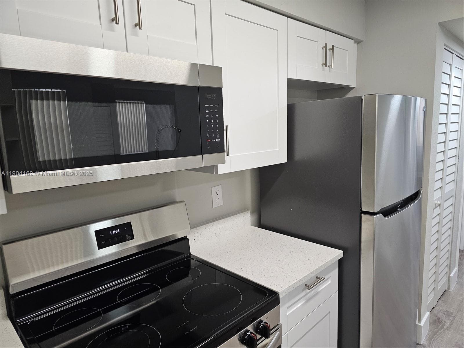 LAKEVIEW CLUB CONDO · #102 in Oakland Park - Photo 16