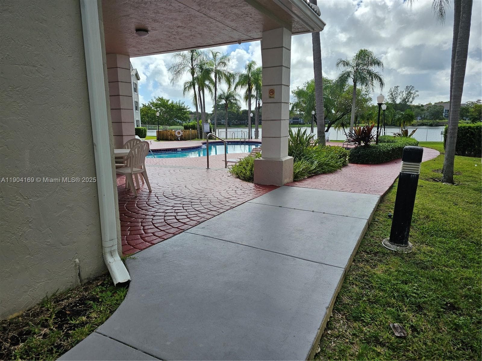 LAKEVIEW CLUB CONDO · #102 in Oakland Park - Photo 5