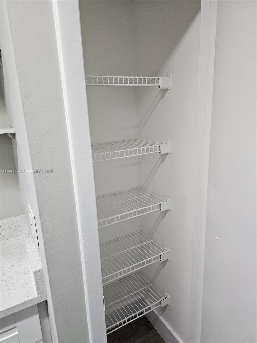 LAKEVIEW CLUB CONDO · #102 in Oakland Park - Photo 14