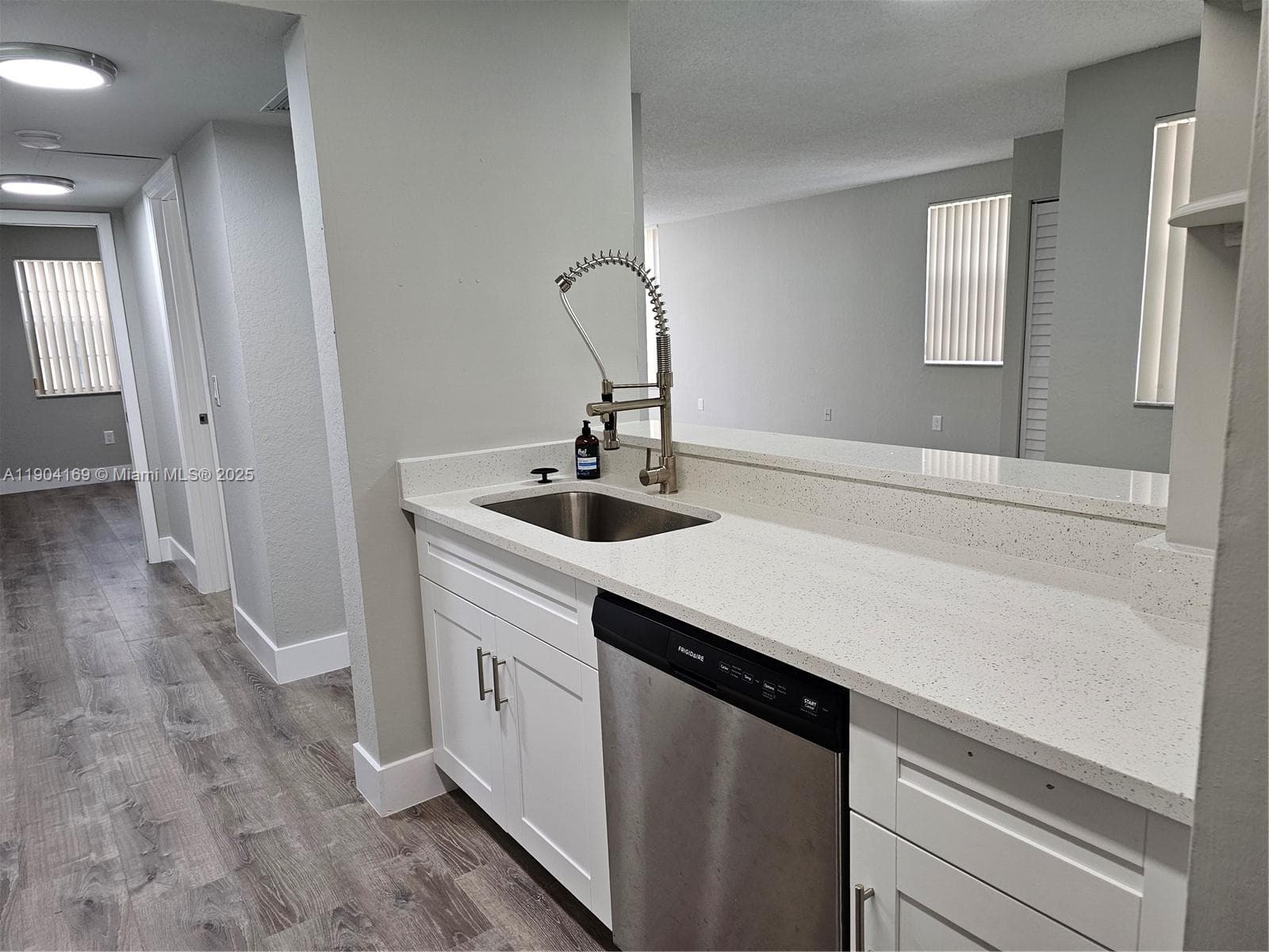 LAKEVIEW CLUB CONDO · #102 in Oakland Park - Photo 15