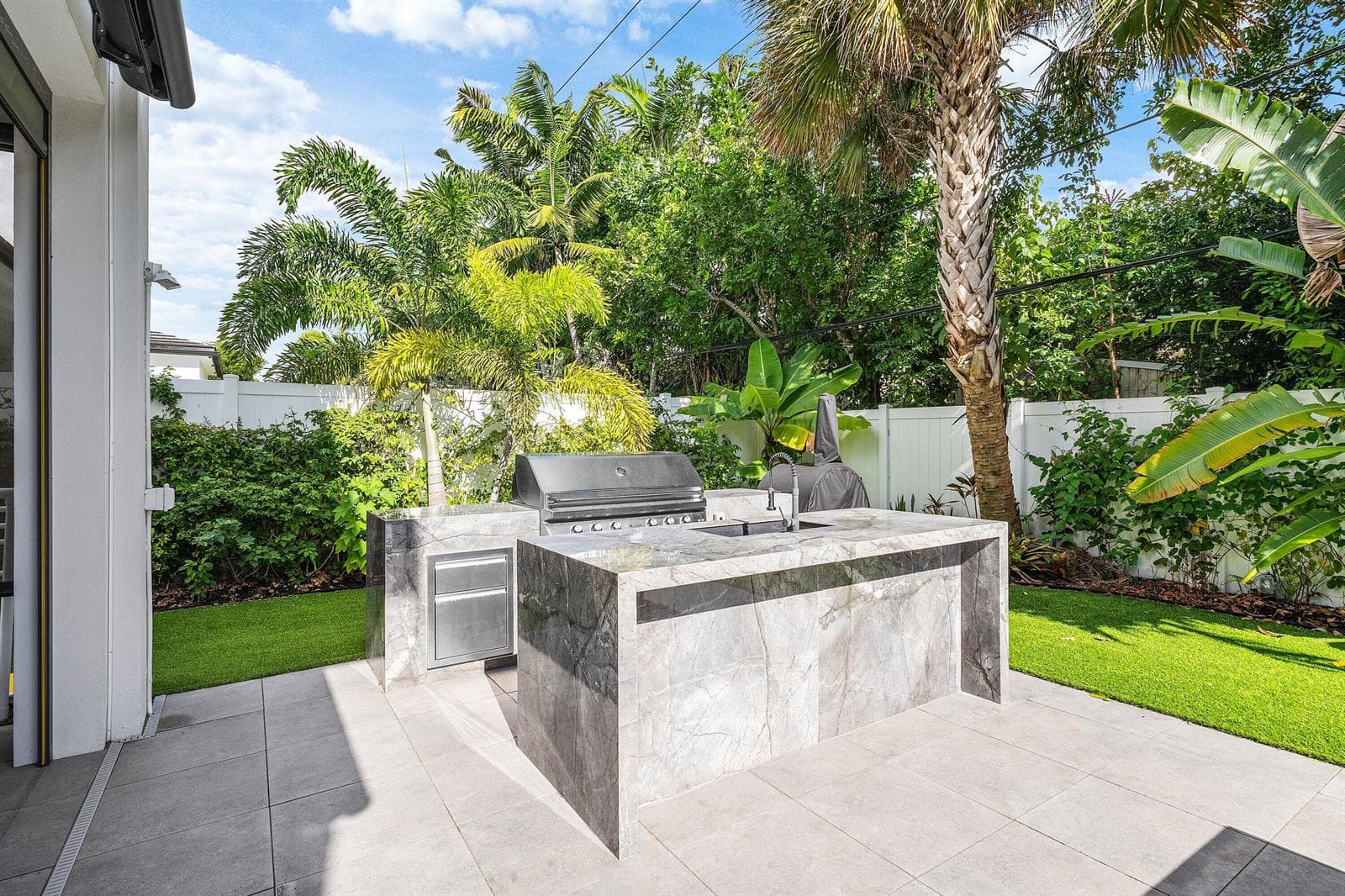 053-245Northeast6thCourt-BocaRaton-FL-33