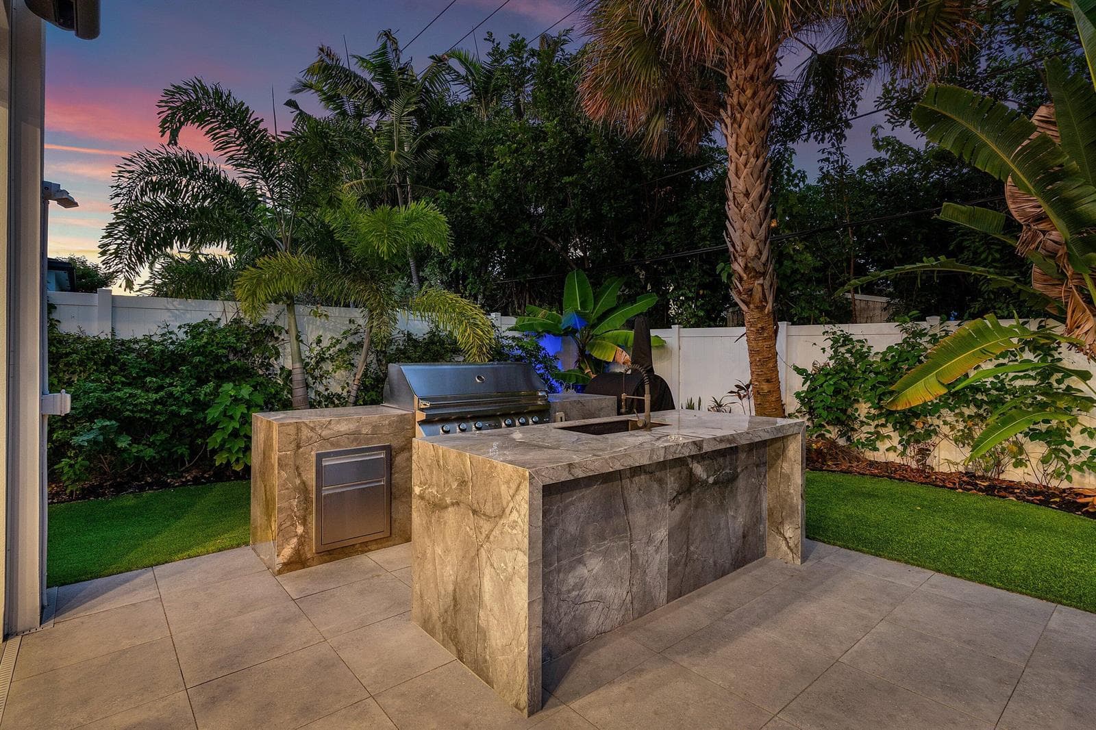 077-245Northeast6thCourt-BocaRaton-FL-33