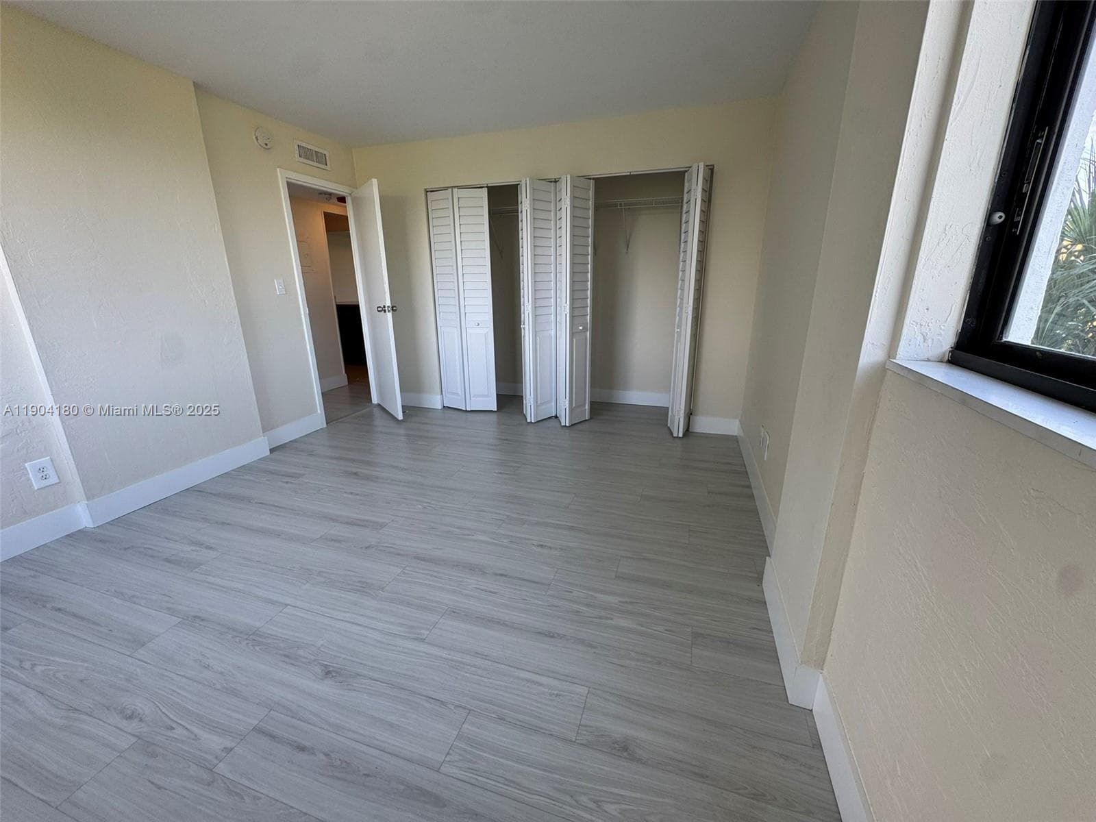 Bedroom #1