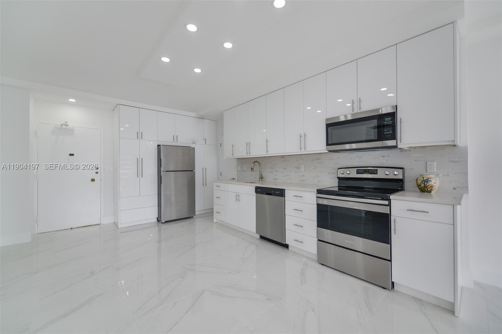 HEMISPHERES CONDO · #19A in Hallandale Beach - Photo 6