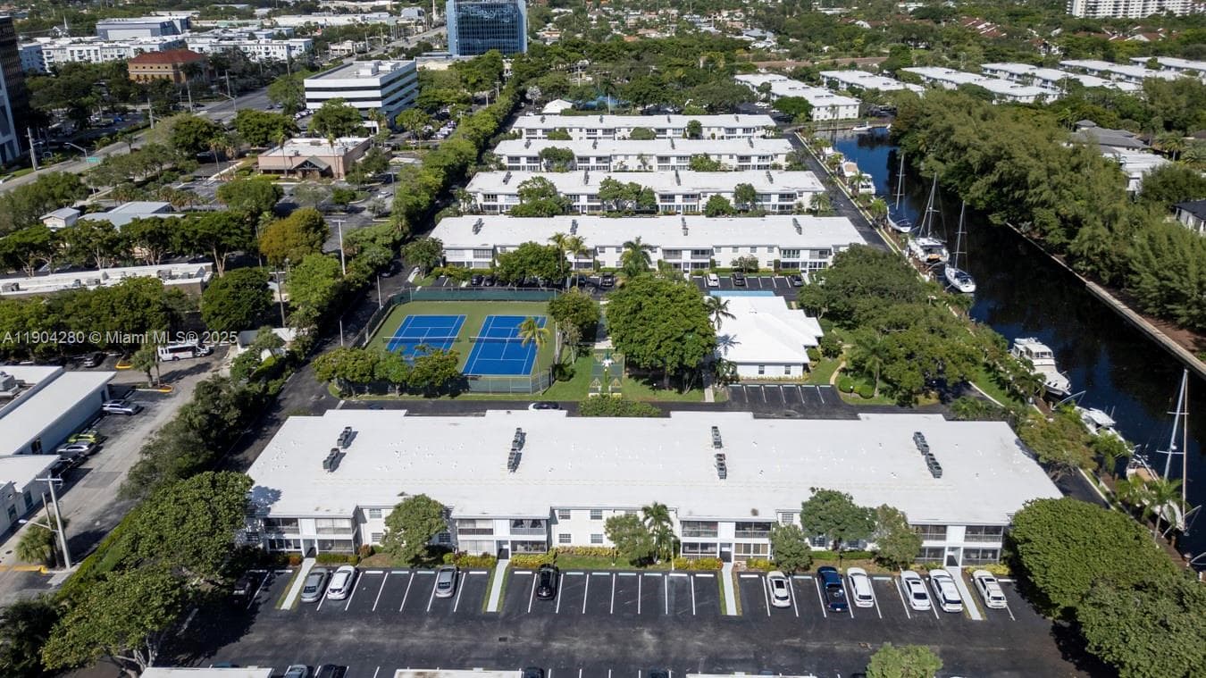 BAY COLONY CLUB · #3 in Fort Lauderdale - Photo 43