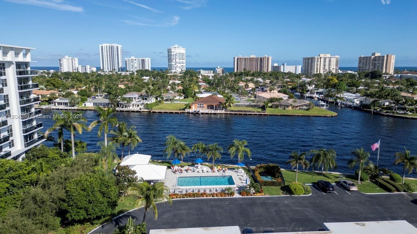 BAY COLONY CLUB · #3 in Fort Lauderdale - Photo 26
