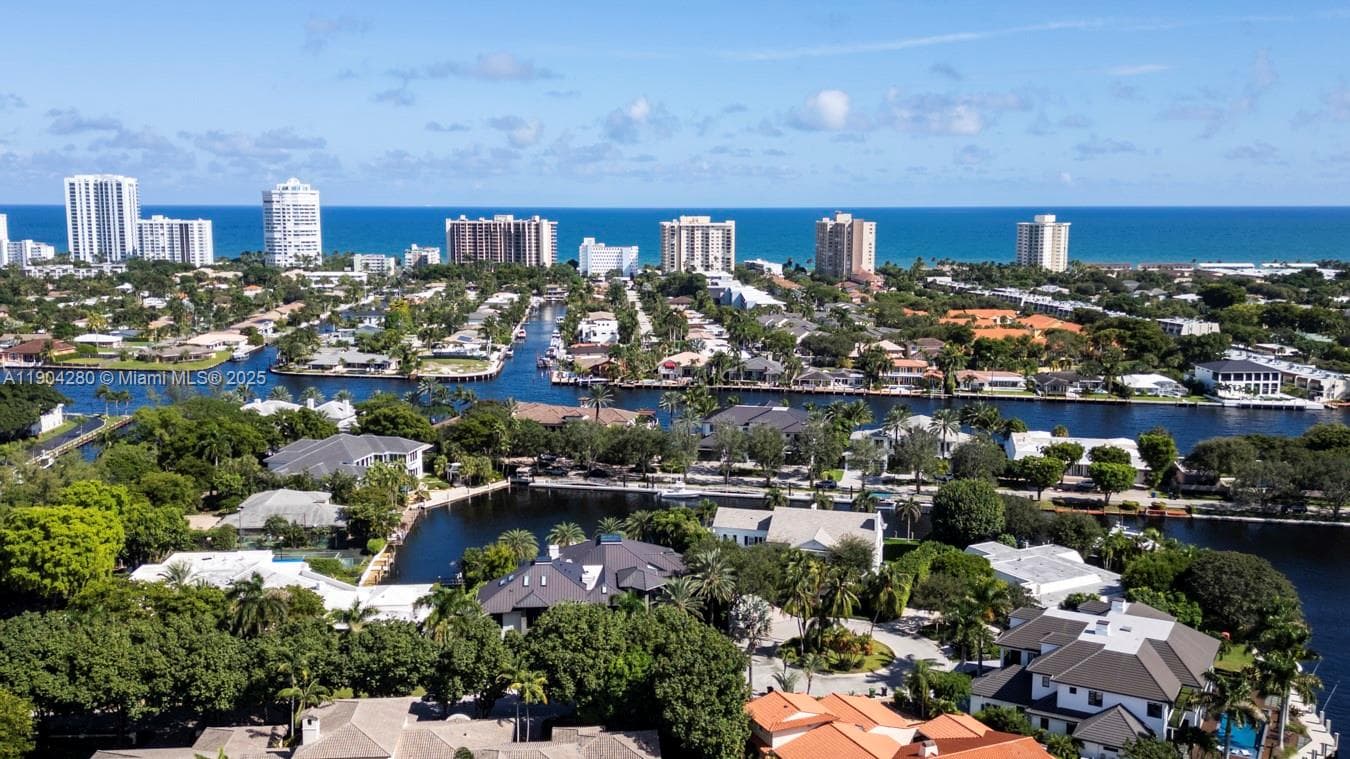 BAY COLONY CLUB · #3 in Fort Lauderdale - Photo 36