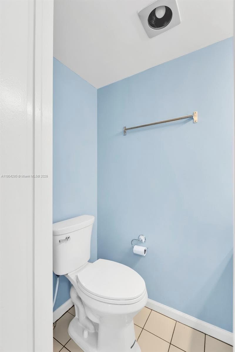 BAY COLONY CLUB · #3 in Fort Lauderdale - Photo 20