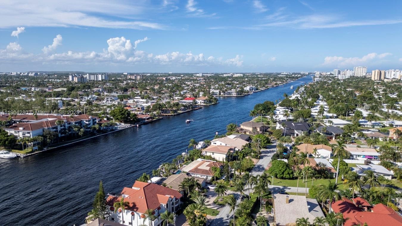 BAY COLONY CLUB · #3 in Fort Lauderdale - Photo 33