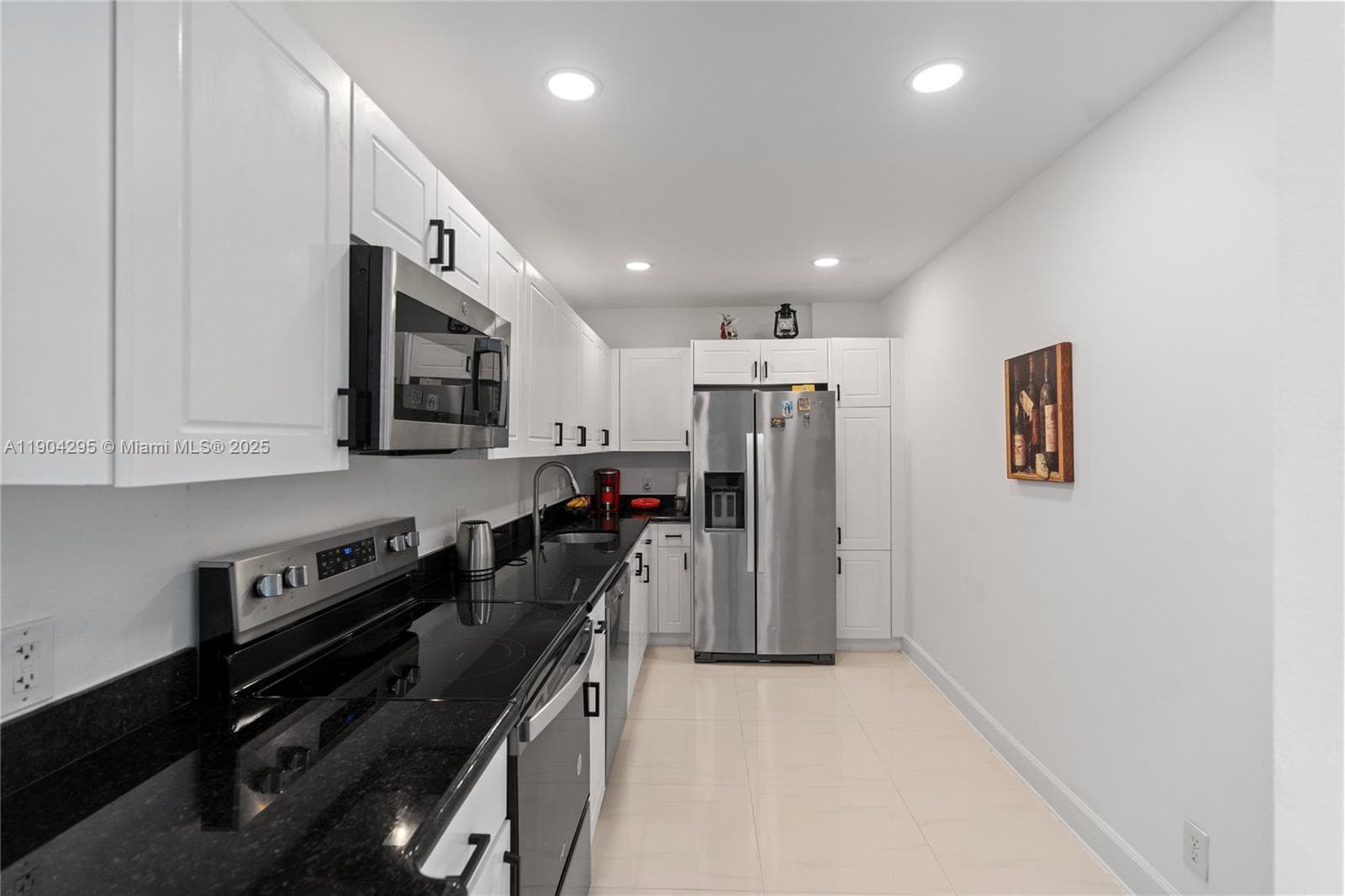 401 BLU OF NORTH BEACH CO · #1204 in Miami Beach - Photo 5