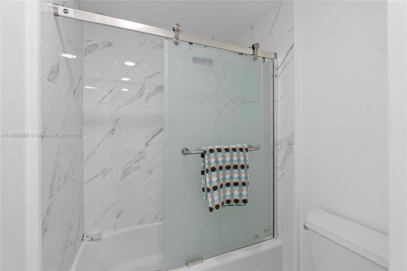 401 BLU OF NORTH BEACH CO · #1204 in Miami Beach - Photo 19