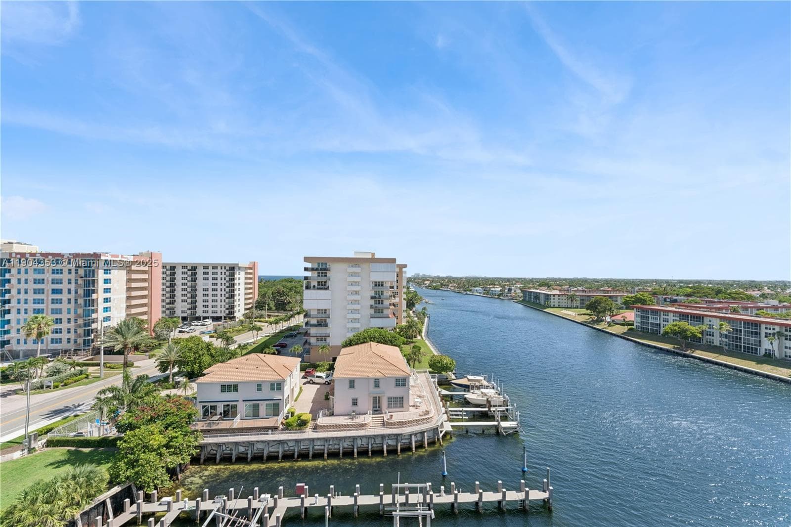 HILLSBORO ISLAND HOUSE · #901 in Hillsboro Beach - Photo 21