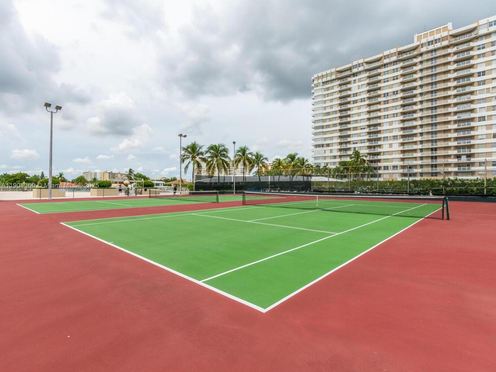HEMISPHERES CONDO · #2M in Hallandale Beach - Photo 23