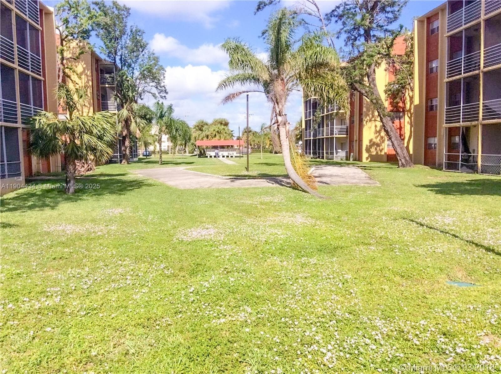 SUNSET HILLS I CONDOMINIU · #104 in Lauderdale Lakes - Photo 16