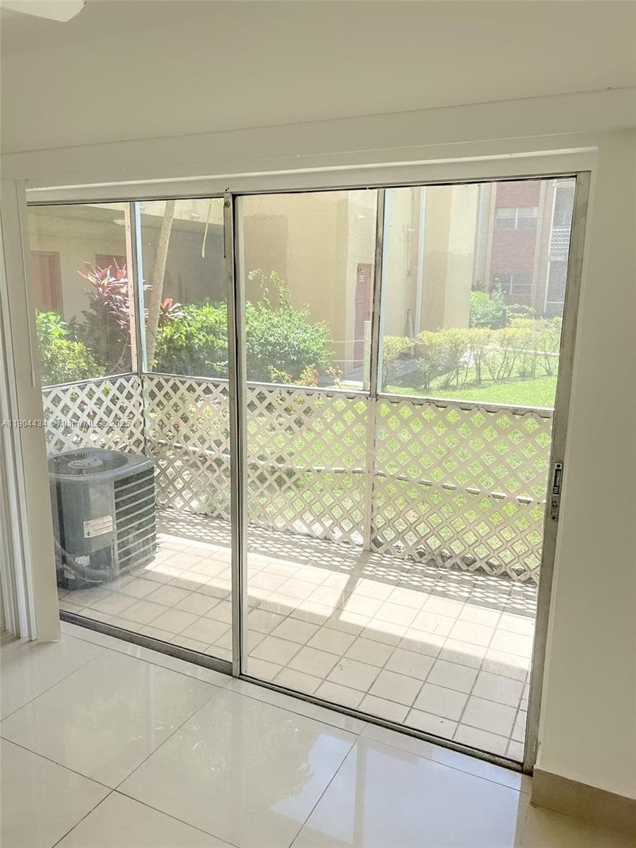 SUNSET HILLS I CONDOMINIU · #104 in Lauderdale Lakes - Photo 7