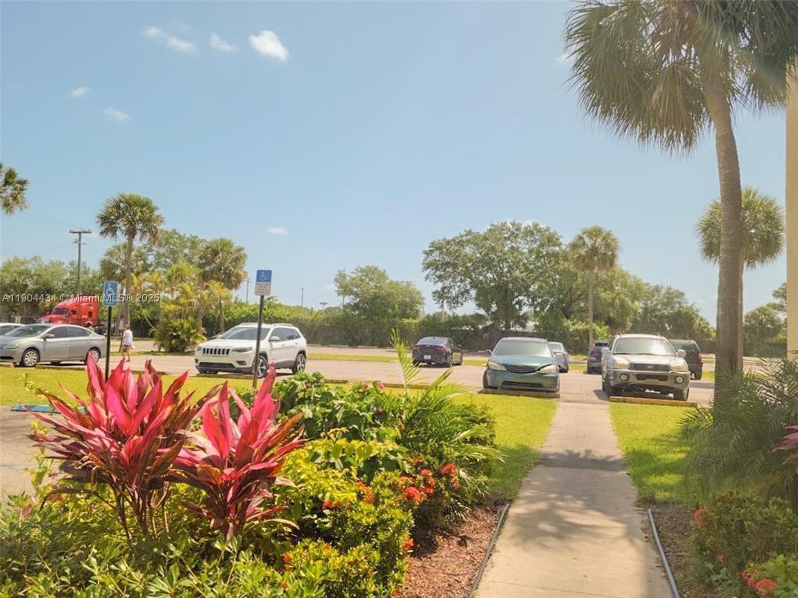 SUNSET HILLS I CONDOMINIU · #104 in Lauderdale Lakes - Photo 15
