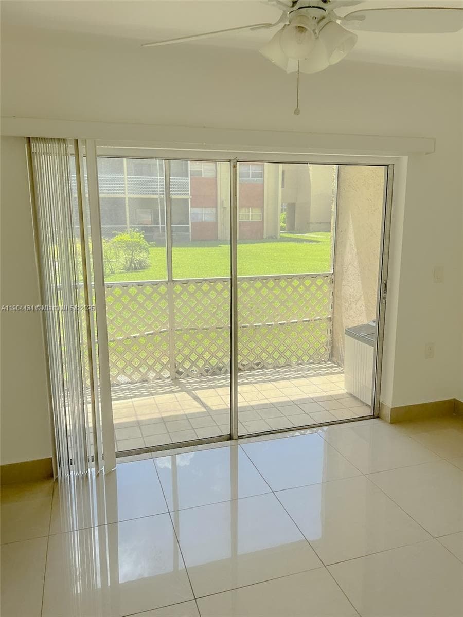 SUNSET HILLS I CONDOMINIU · #104 in Lauderdale Lakes - Photo 4