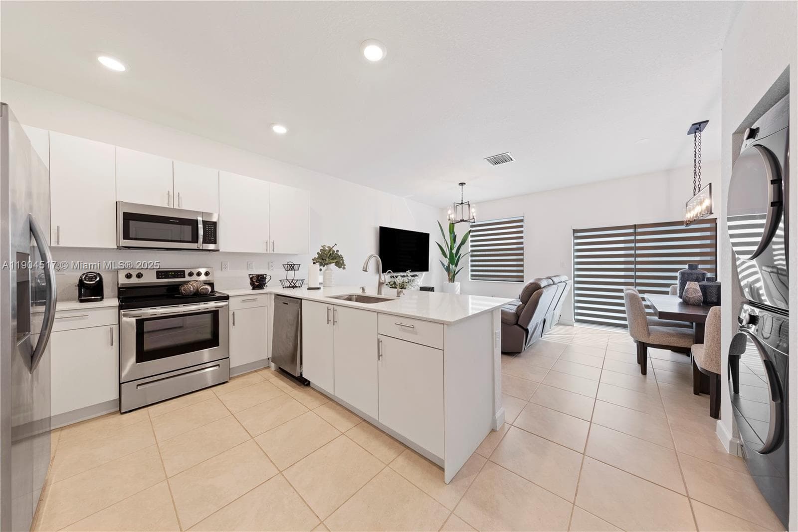 12942 SW 232nd Ter photo 3