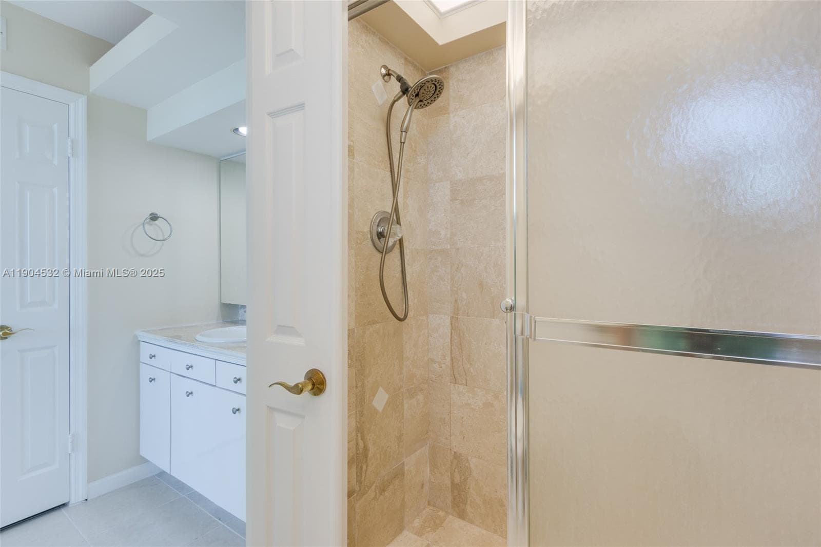 TRAFALGAR TOWERS CONDOMIN · #1702 in Hollywood - Photo 9
