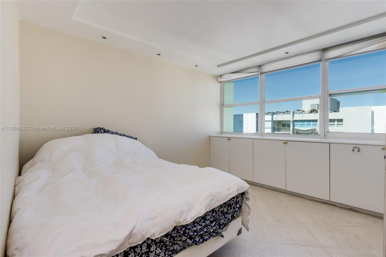 TRAFALGAR TOWERS CONDOMIN · #1702 in Hollywood - Photo 10
