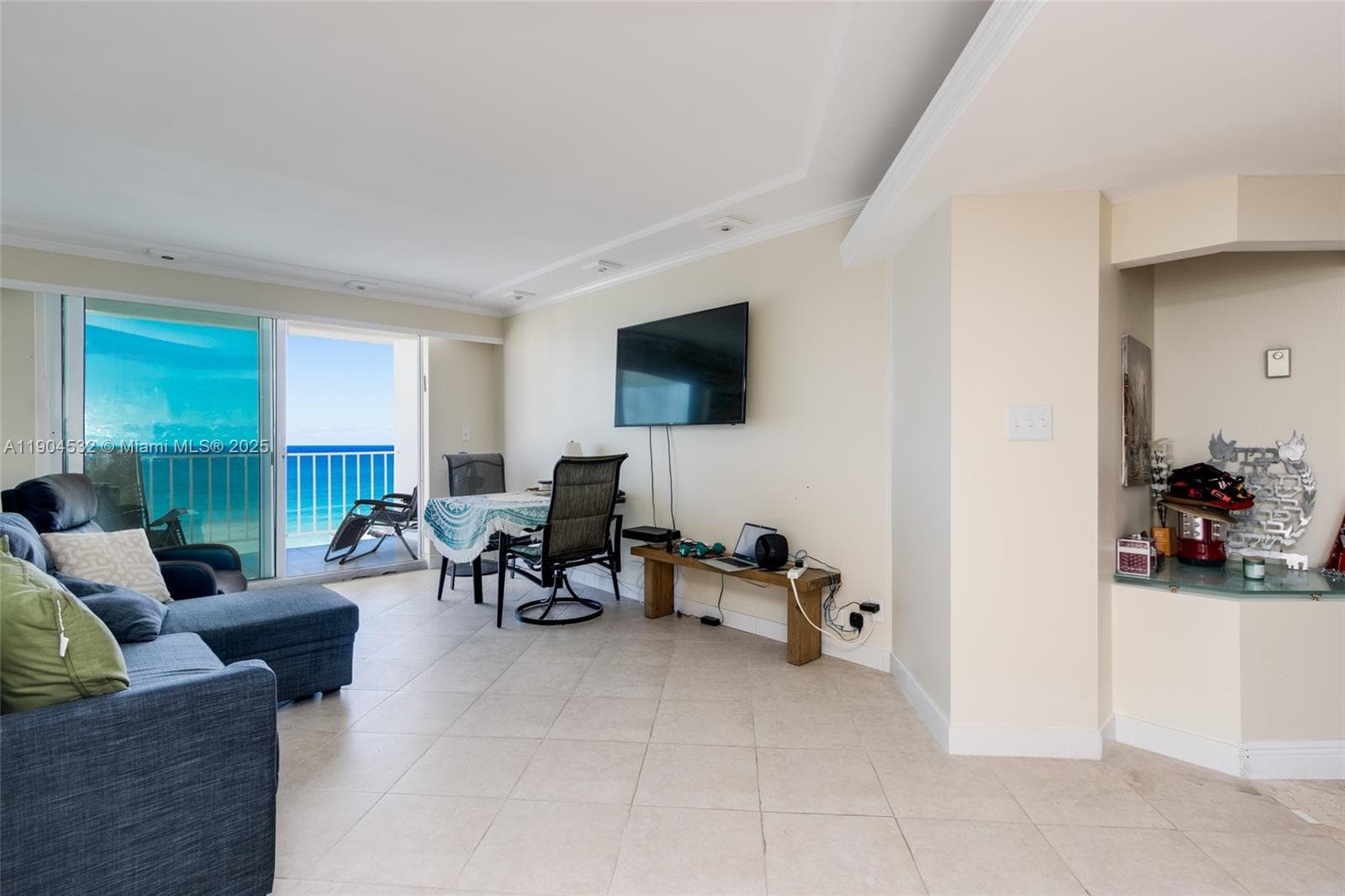 TRAFALGAR TOWERS CONDOMIN · #1702 in Hollywood - Photo 14