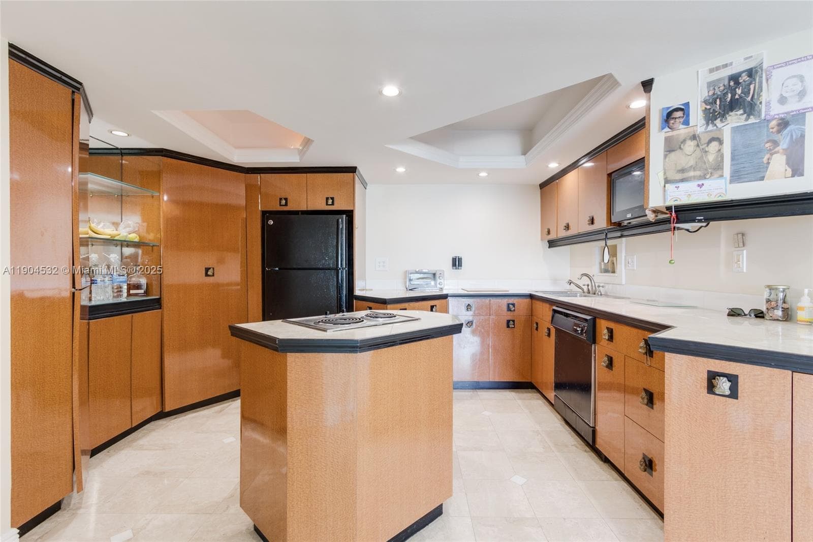 TRAFALGAR TOWERS CONDOMIN · #1702 in Hollywood - Photo 4