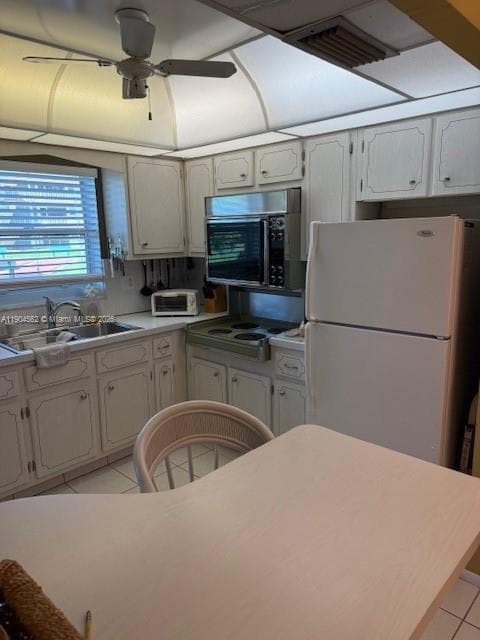 BEVERLY HILLS CONDO · #P136 in Hollywood - Photo 4