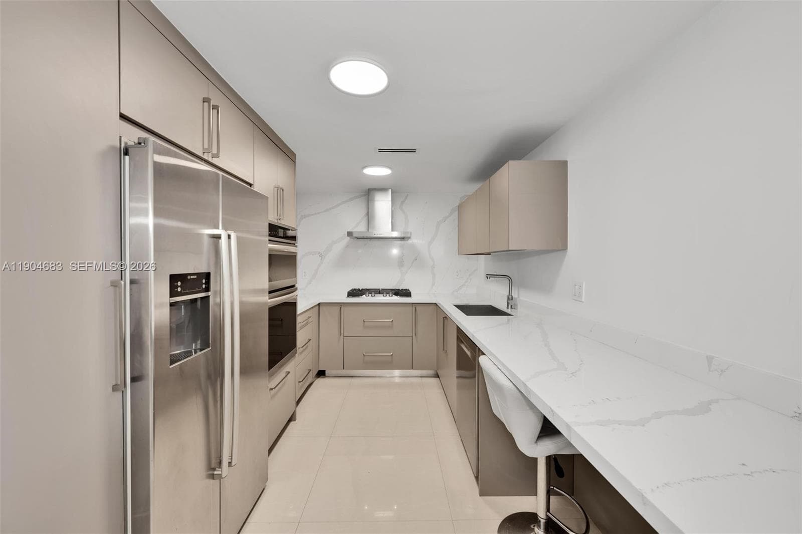 PARKER TOWER CONDO · #1011 in Hallandale Beach - Photo 16