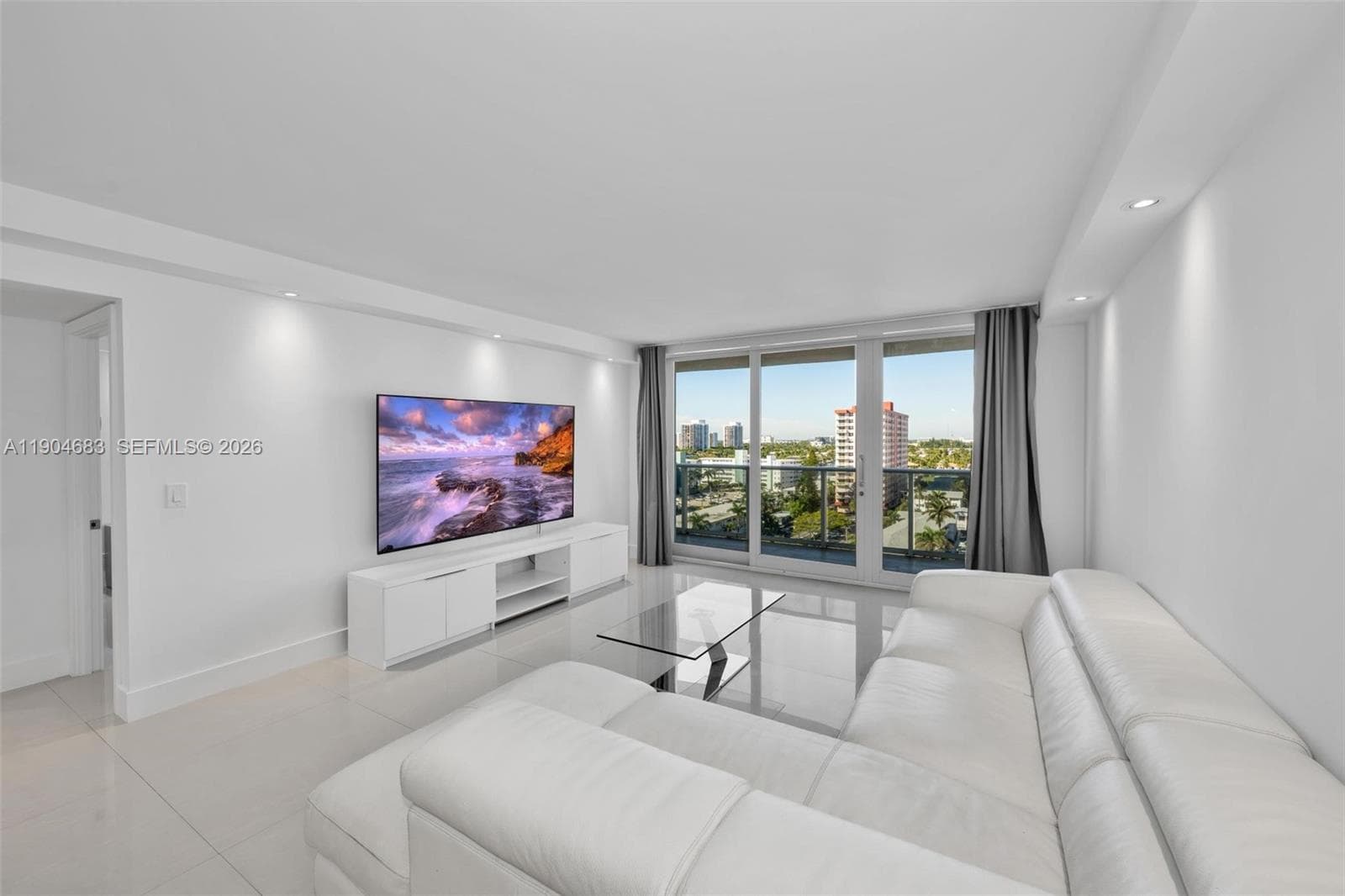 PARKER TOWER CONDO · #1011 in Hallandale Beach - Photo 3