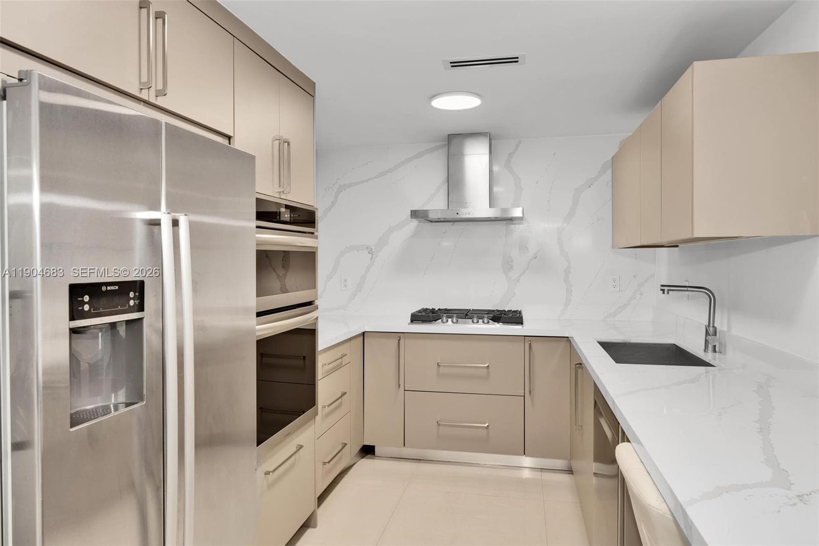 PARKER TOWER CONDO · #1011 in Hallandale Beach - Photo 15