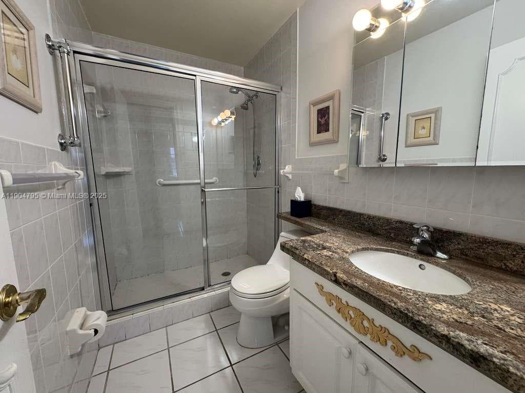BAY COLONY CLUB CONDO · #1 in Fort Lauderdale - Photo 13