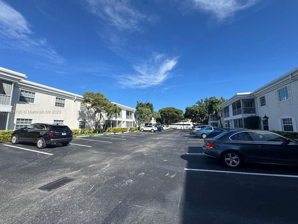 BAY COLONY CLUB CONDO · #1 in Fort Lauderdale - Photo 16