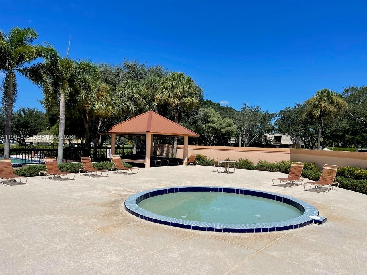 Village of Sandalwood lak in West Palm Beach - Photo 6