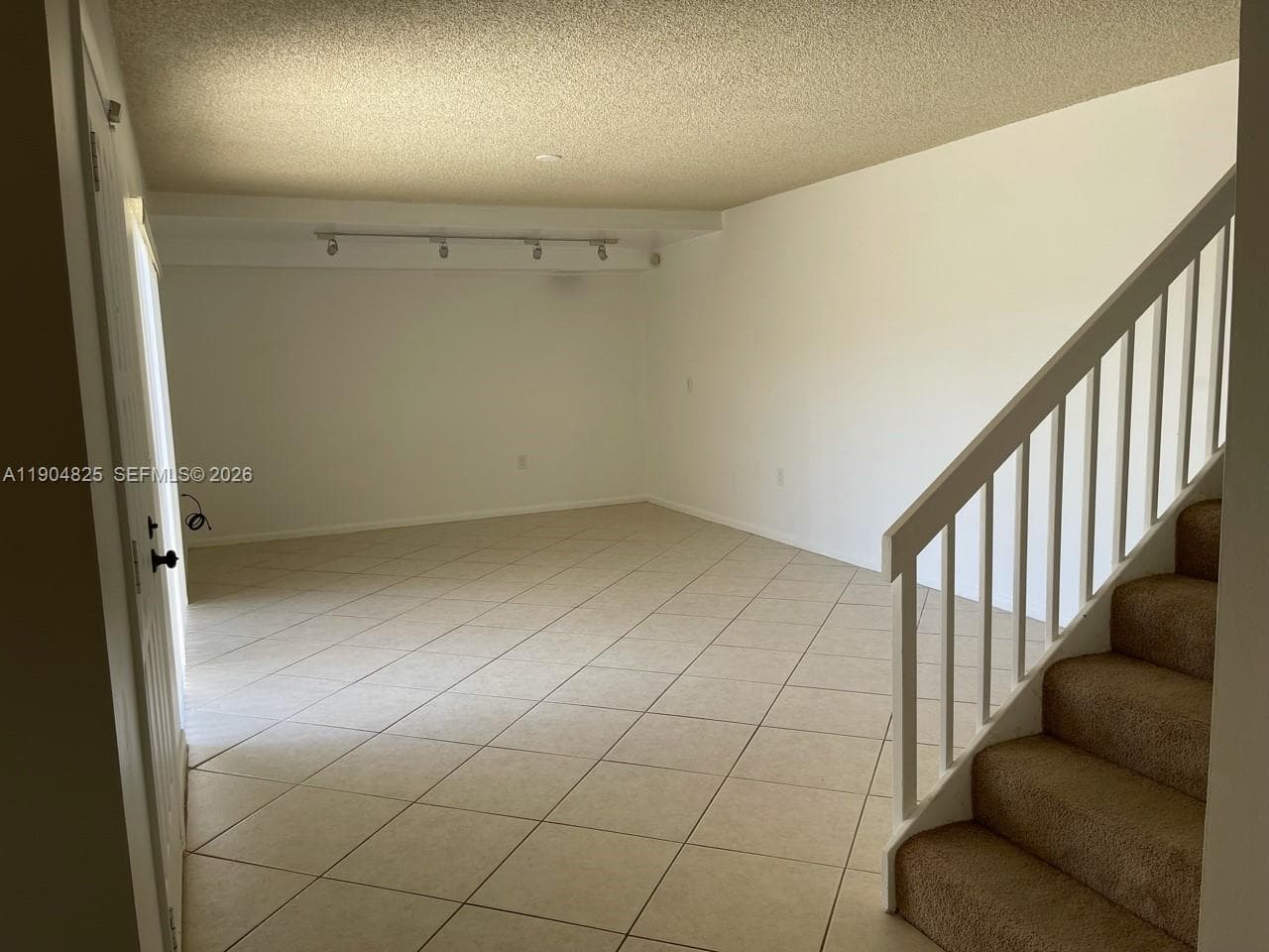 Village of Sandalwood lak in West Palm Beach - Photo 13