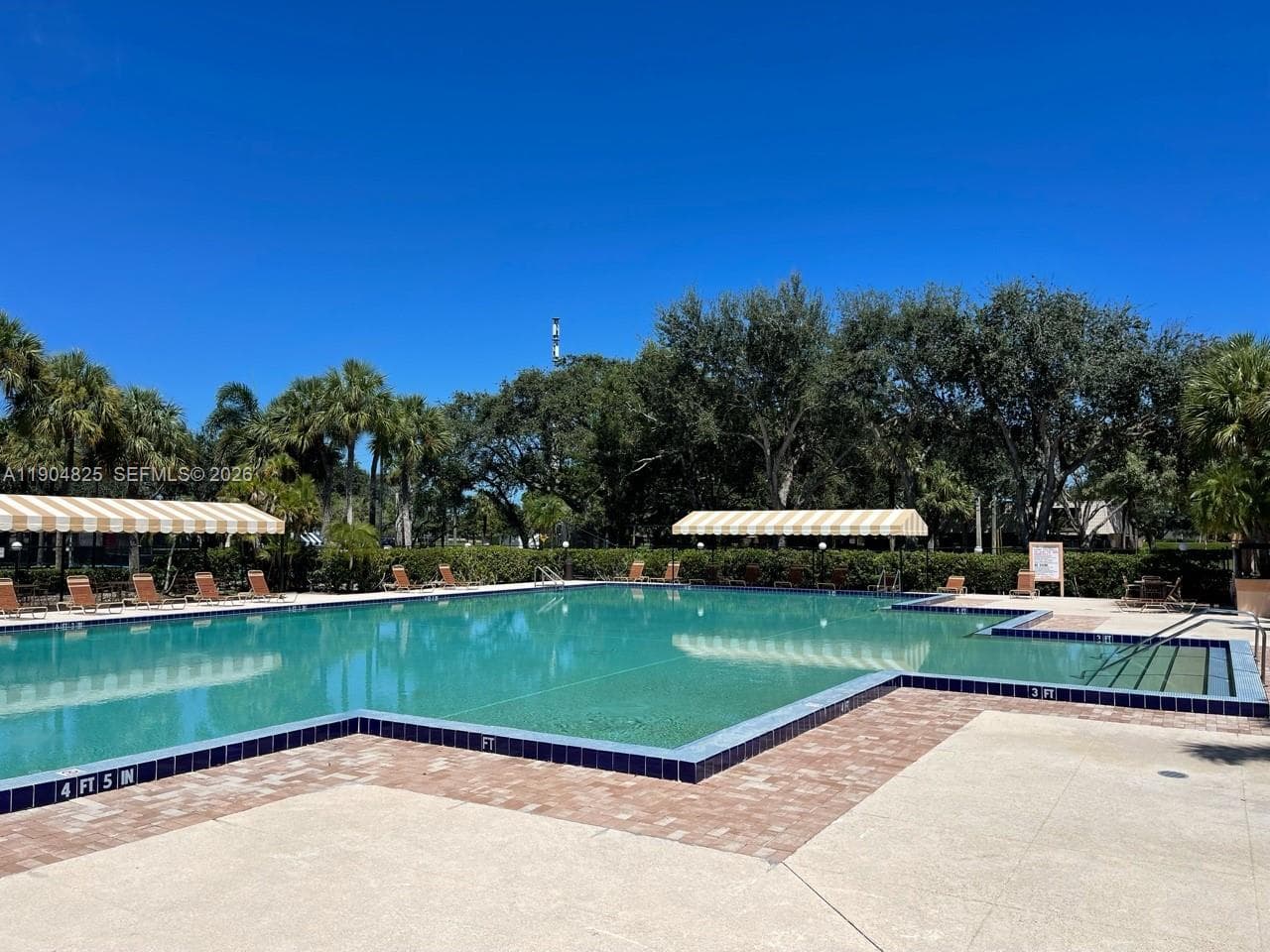 Village of Sandalwood lak in West Palm Beach - Photo 7