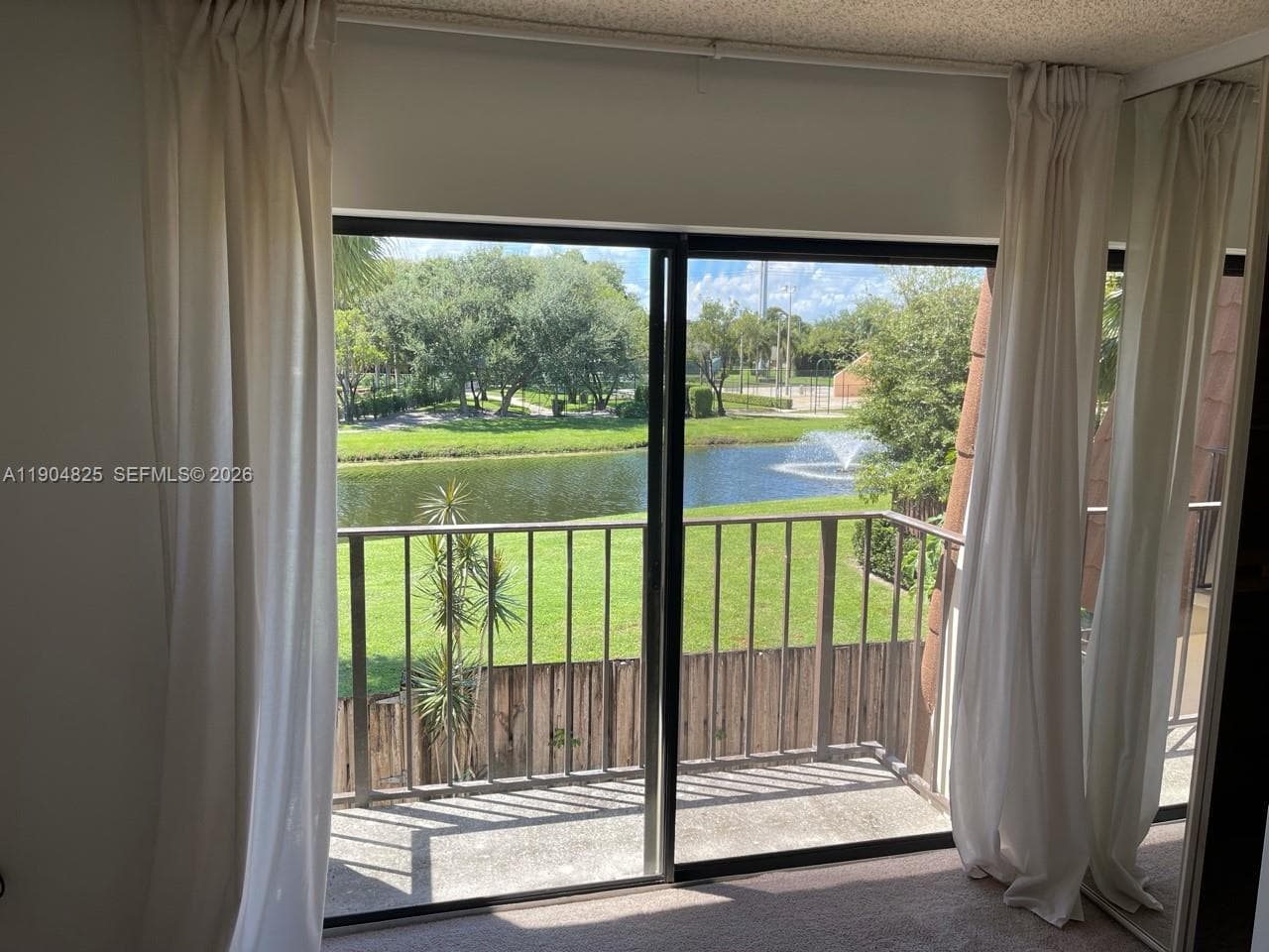 Village of Sandalwood lak in West Palm Beach - Photo 10