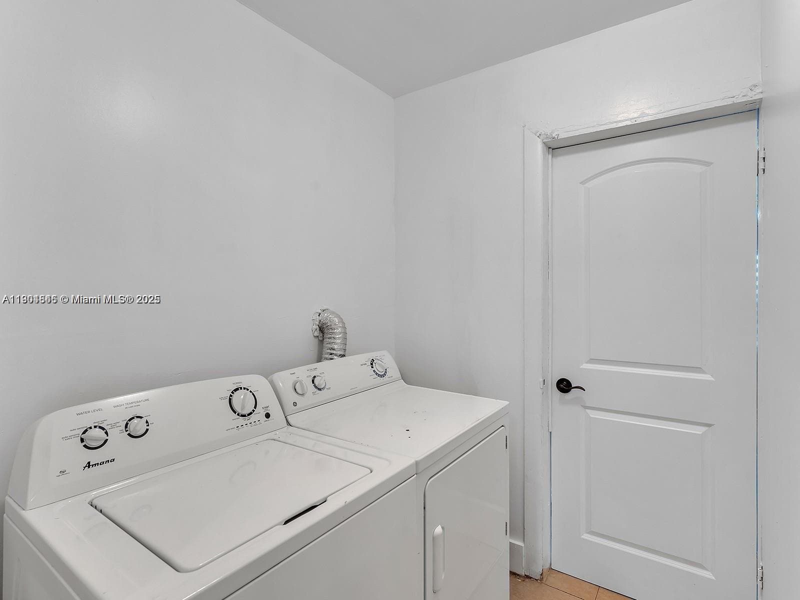 1530 N 56th Ave photo 24